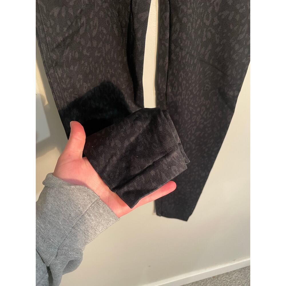 Spanx Look at Me Now Seamless Leggings in Black Cheetah Size XL - Picture 5 of 9